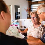 Schaelsbergerbosch- 2 Bath Fireplgarde *