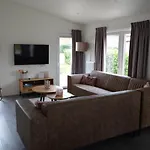 Schaelsbergerbosch- 2 Bath Fireplgarde אתר נופש *