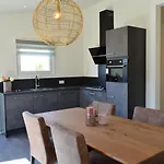 Schaelsbergerbosch- 2 Bath Fireplgarde Cadier en Keer