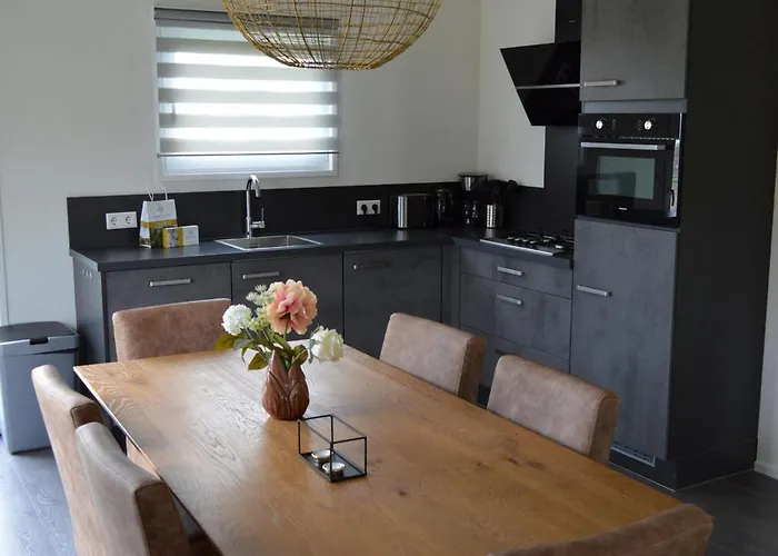 Schaelsbergerbosch- 2 Bath Fireplgarde Resort Cadier en Keer