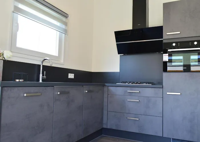 Resort Schaelsbergerbosch- 2 Bath Fireplgarde *