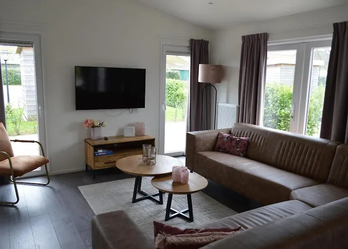 Resort Schaelsbergerbosch- 2 Bath Fireplgarde *