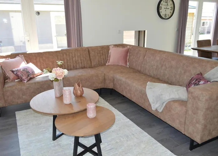 Schaelsbergerbosch- 2 Bath Fireplgarde *